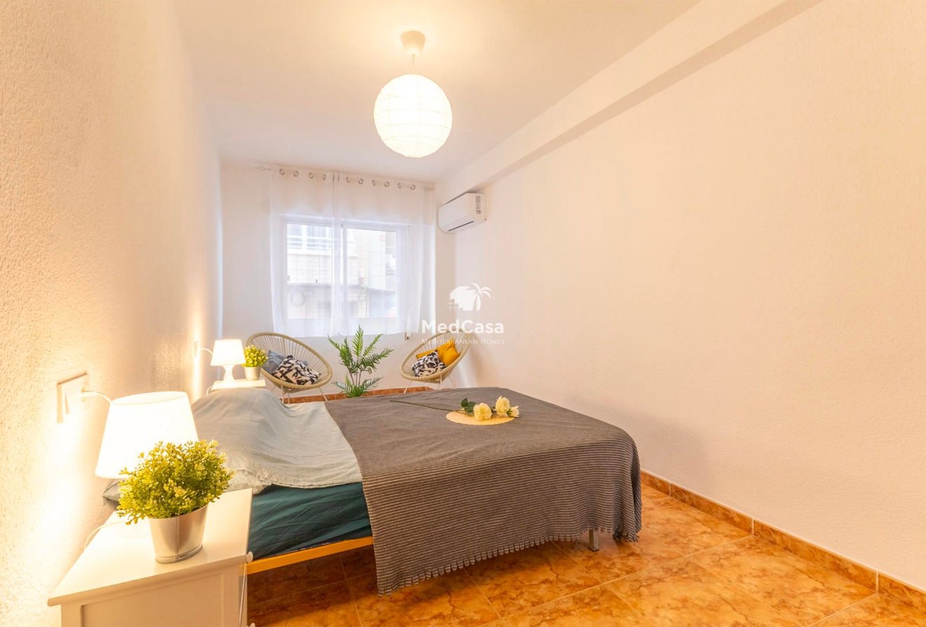 Resale - Apartment -
Torrevieja - Cabo Cervera