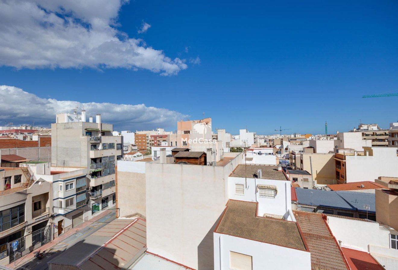 Resale - Penthouse -
Torrevieja - Centro