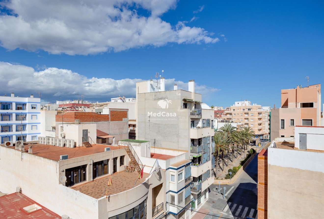Resale - Penthouse -
Torrevieja - Centro