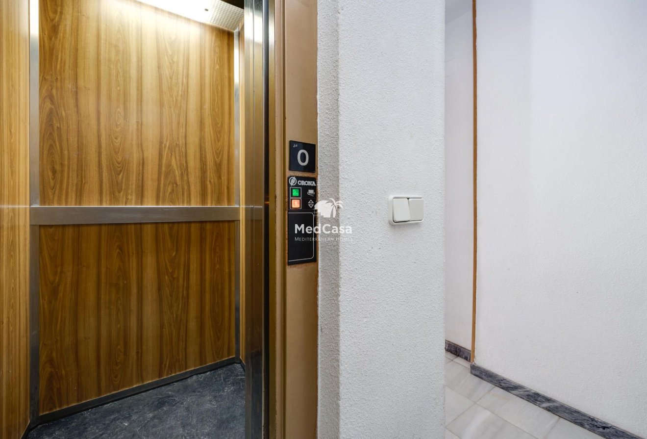 Resale - Penthouse -
Torrevieja - Centro