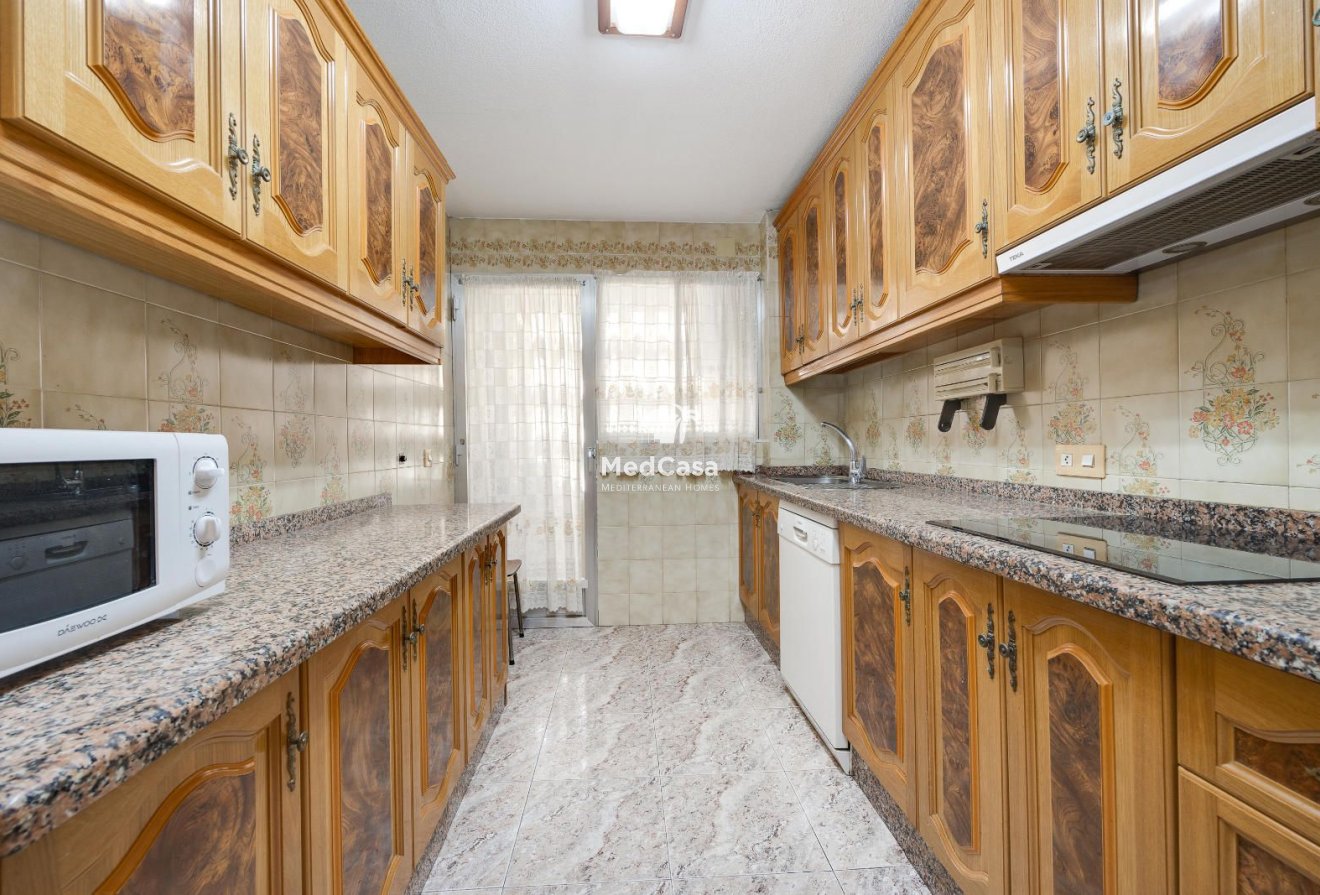 Resale - Apartment -
Guardamar del Segura - CENTRO