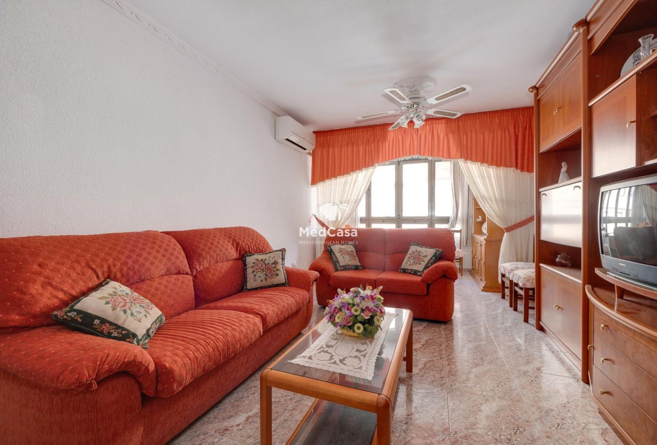 Resale - Apartment -
Guardamar del Segura - CENTRO