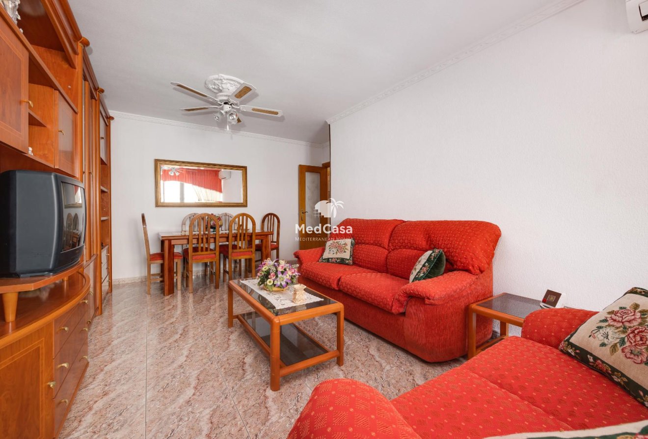 Resale - Apartment -
Guardamar del Segura - CENTRO