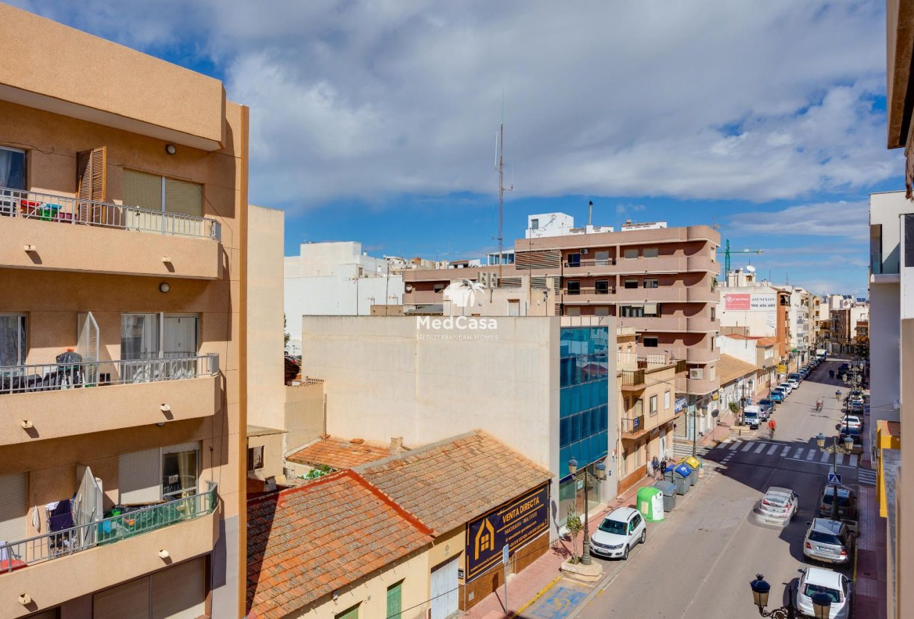 Resale - Apartment -
Guardamar del Segura - CENTRO