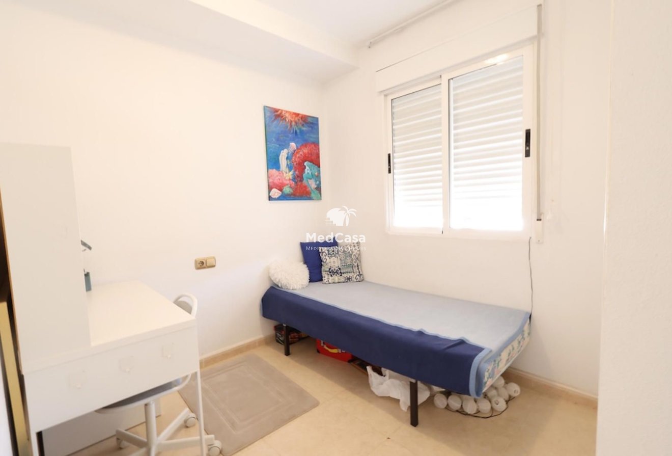 Wiederverkauf - Apartment -
Torrevieja