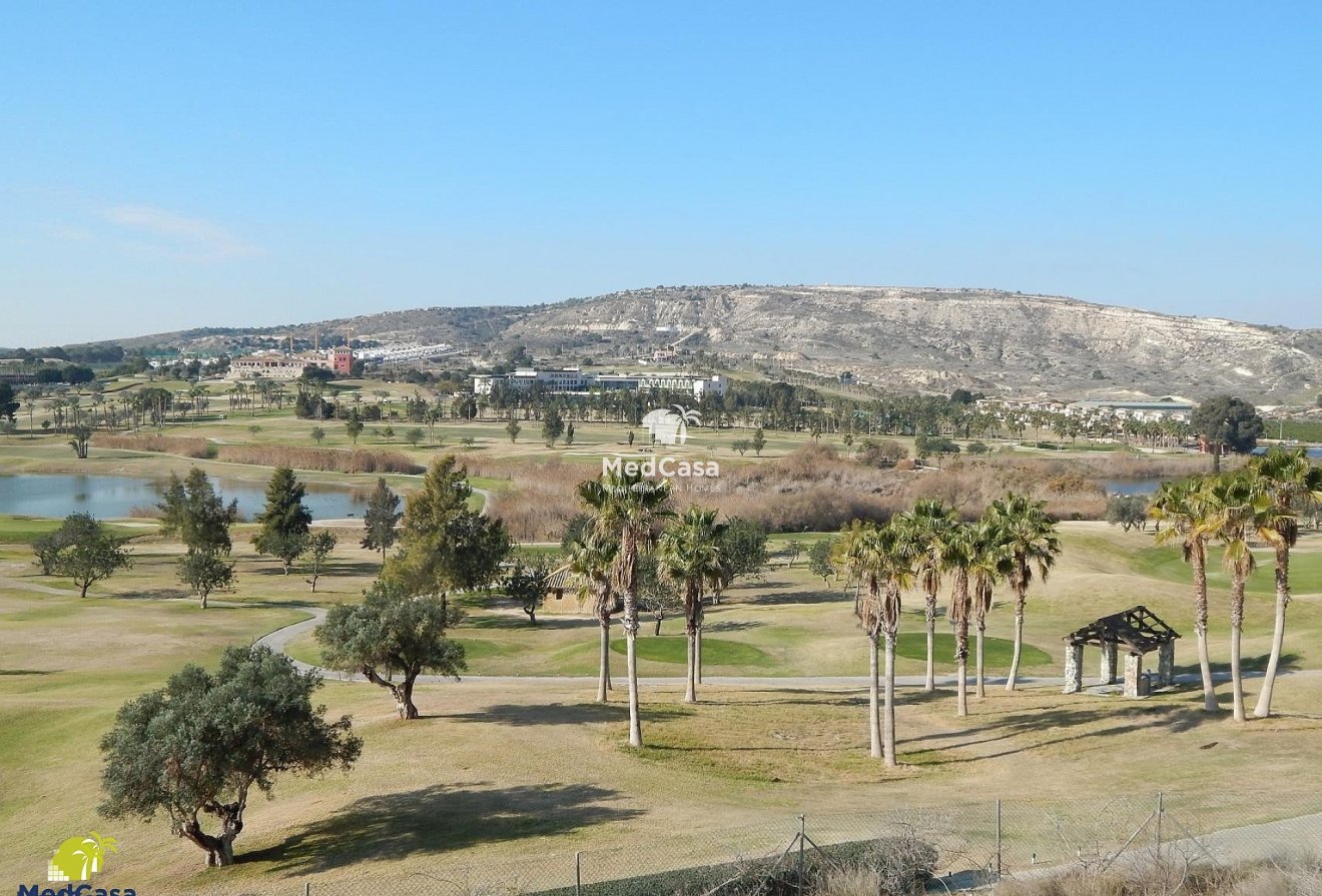 Obra nueva - Ático -
Golf La Finca