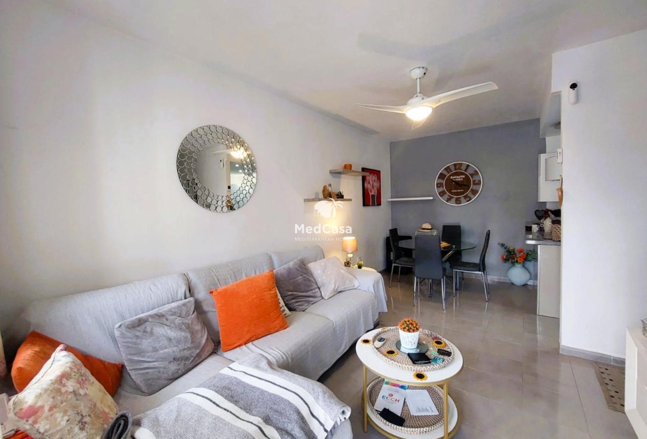 Resale - Townhouse -
Orihuela Costa - La Florida