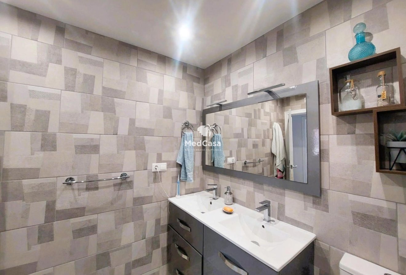 Resale - Townhouse -
Orihuela Costa - La Florida