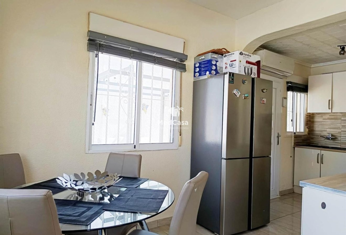 Resale - Townhouse -
Torrevieja - La Siesta - El Salado - Torreta