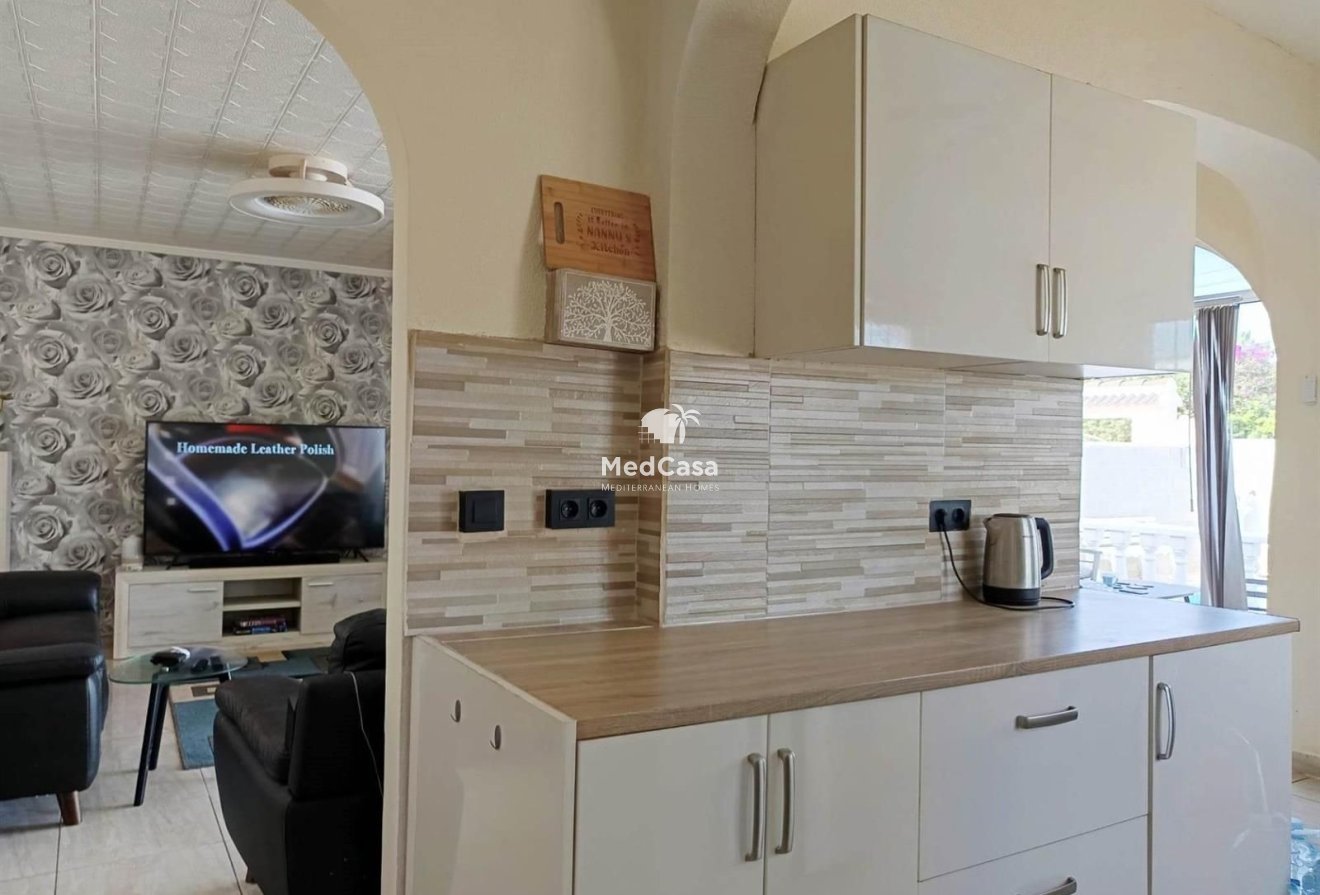 Resale - Townhouse -
Torrevieja - La Siesta - El Salado - Torreta