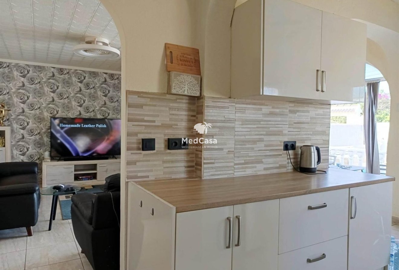 Resale - Townhouse -
Torrevieja - La Siesta - El Salado - Torreta