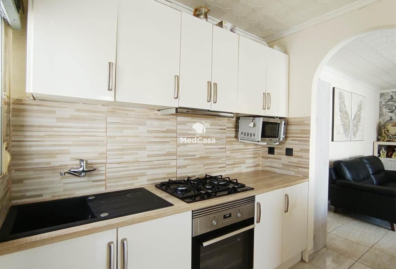 Resale - Townhouse -
Torrevieja - La Siesta - El Salado - Torreta