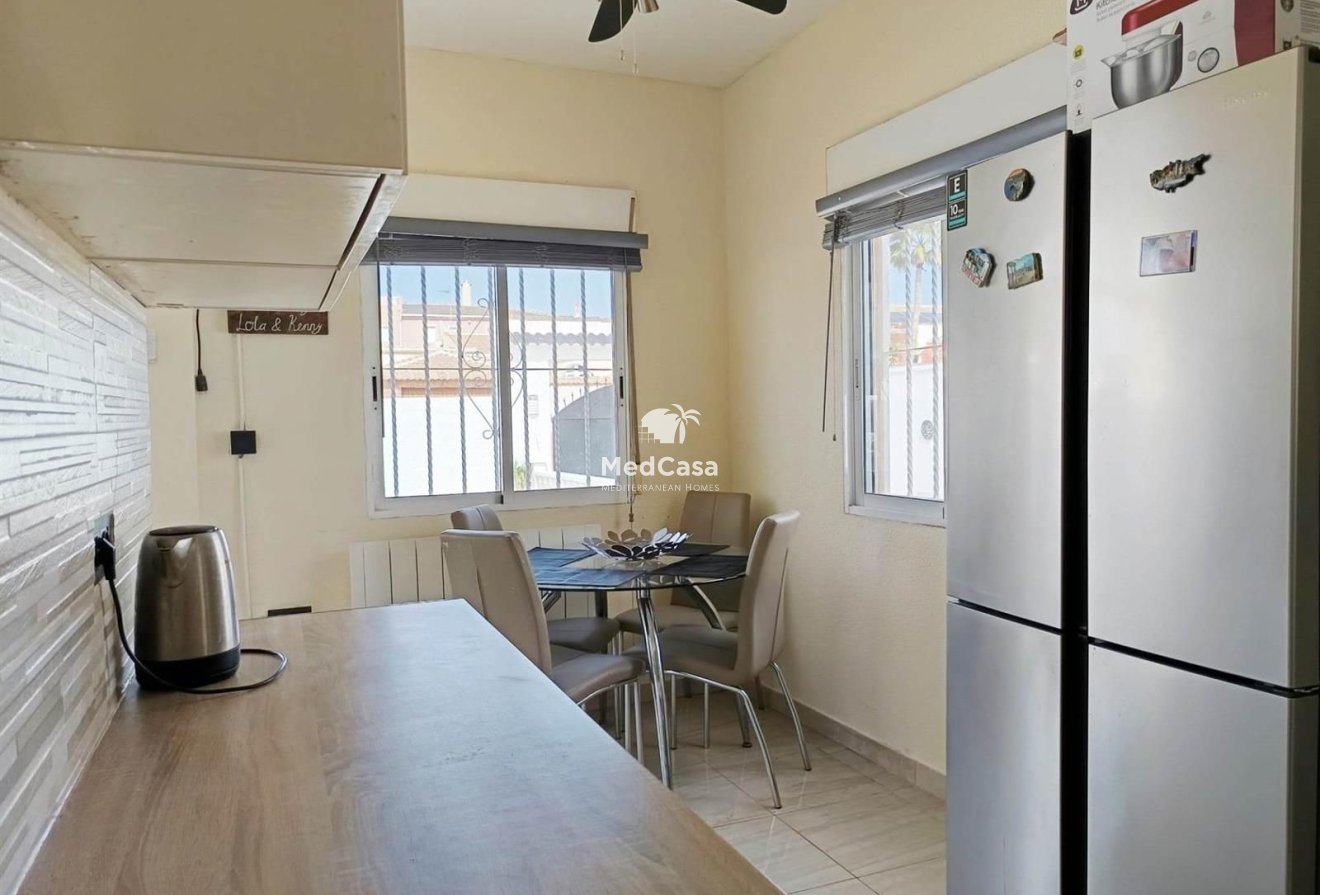 Resale - Townhouse -
Torrevieja - La Siesta - El Salado - Torreta