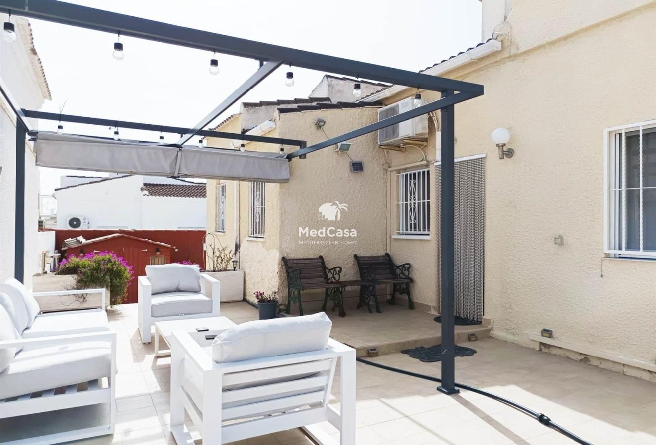 Resale - Townhouse -
Torrevieja - La Siesta - El Salado - Torreta