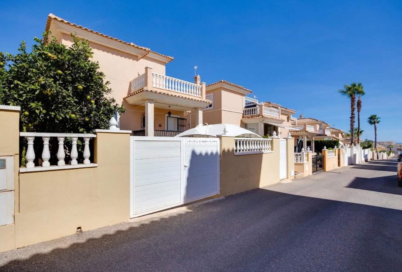 Segunda mano - Adosado -
Orihuela Costa - Los Altos