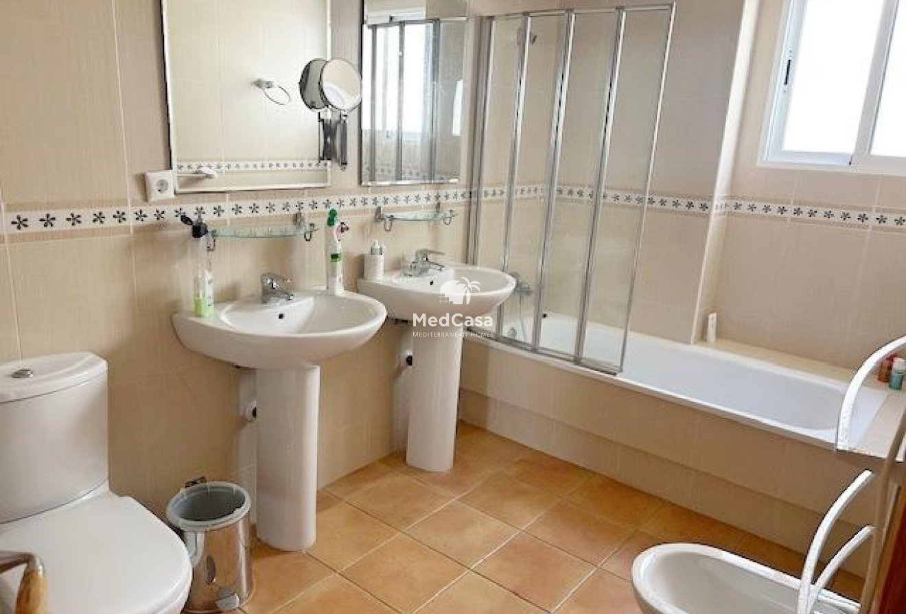 Resale - Townhouse -
Orihuela Costa - Campoamor