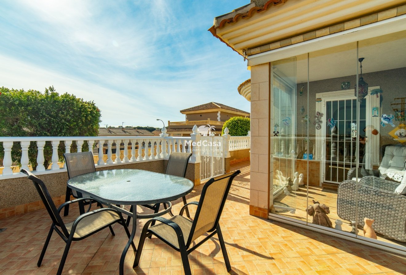 Resale - Villa -
Torrevieja - Los Balcones