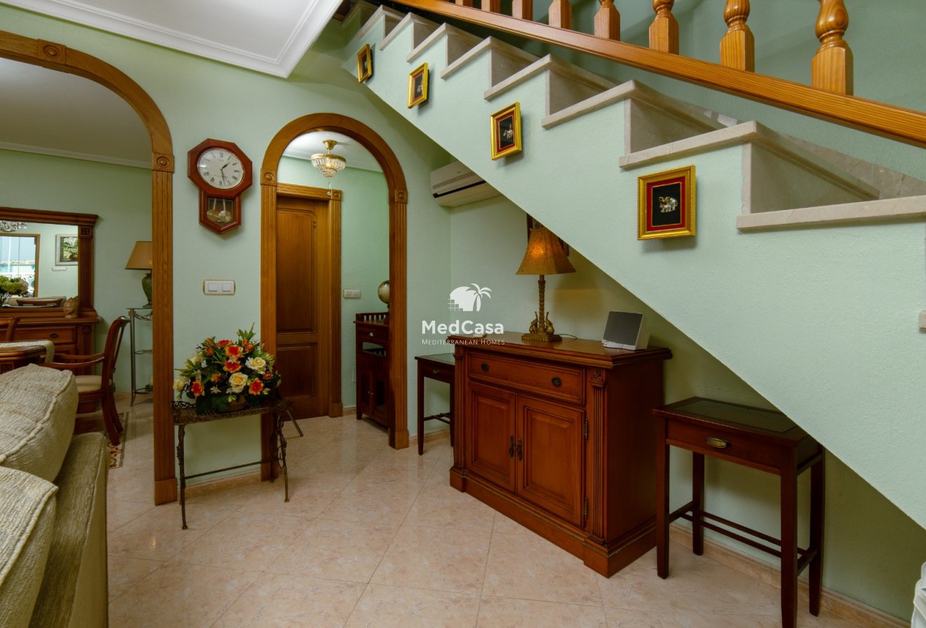 Resale - Villa -
Torrevieja - Los Balcones