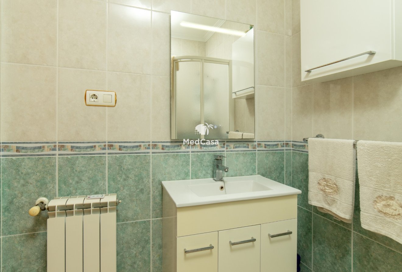 Resale - Villa -
Torrevieja - Los Balcones