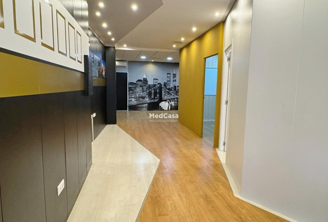 Resale - Commercial -
Guardamar del Segura - Guardamar