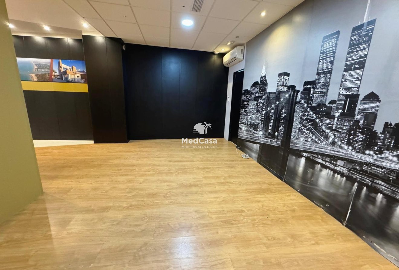 Resale - Commercial -
Guardamar del Segura - Guardamar