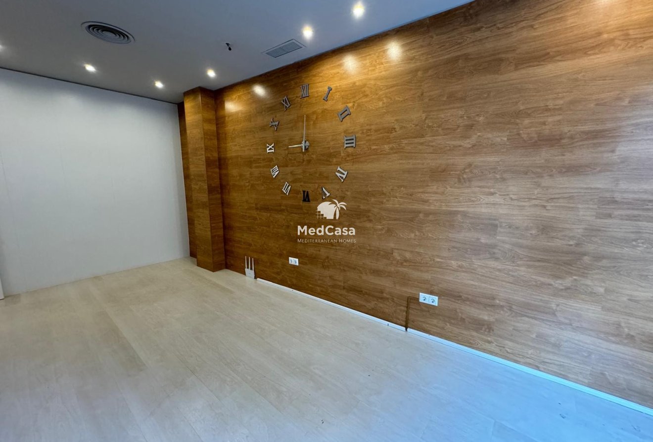 Resale - Commercial -
Guardamar del Segura - Guardamar
