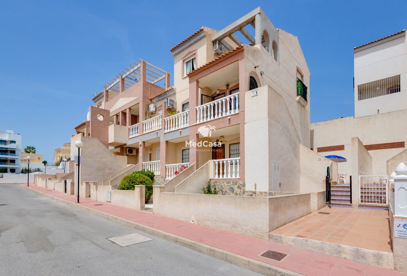 Segunda mano - Ático -
Orihuela Costa - Villamartín
