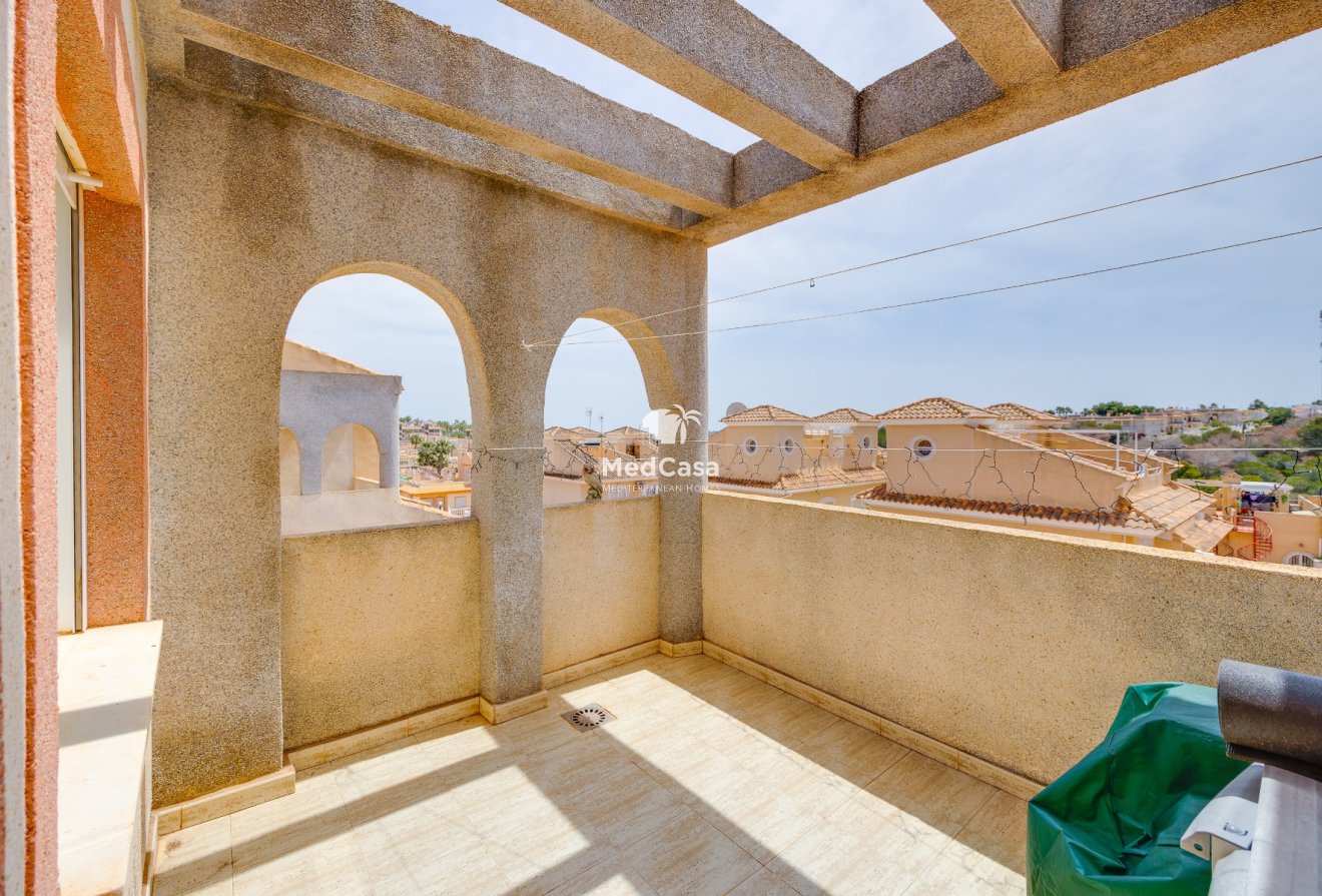 Segunda mano - Ático -
Orihuela Costa - Villamartín