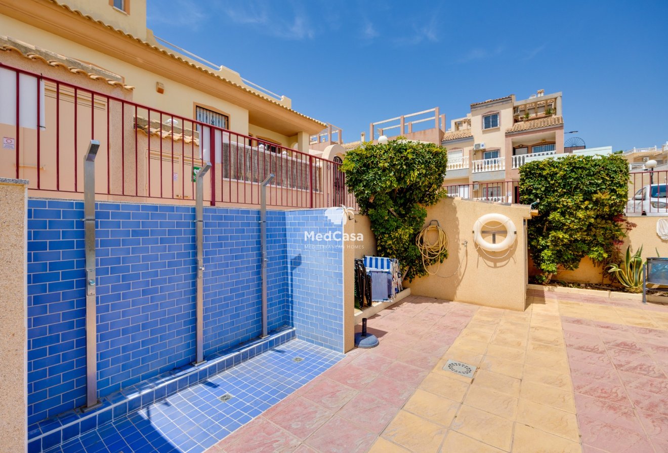 Segunda mano - Ático -
Orihuela Costa - Villamartín