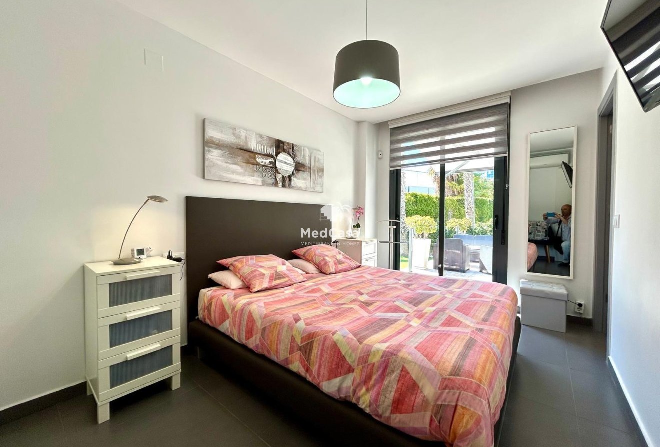 Resale - Semi -
Orihuela Costa - Villamartín-Las Filipinas