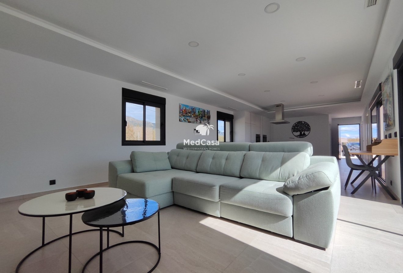 New Build - Villa -
Aspe