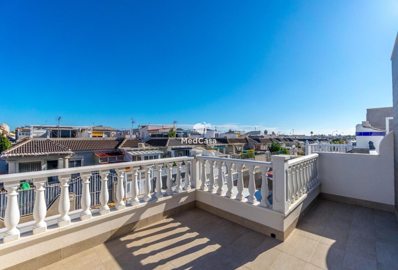 Resale - Villa -
Torrevieja - El chaparral