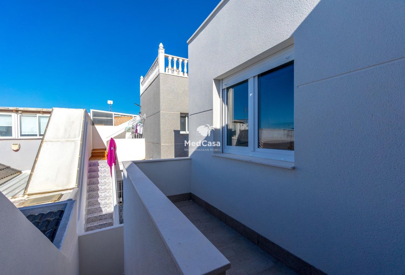 Resale - Villa -
Torrevieja - El chaparral