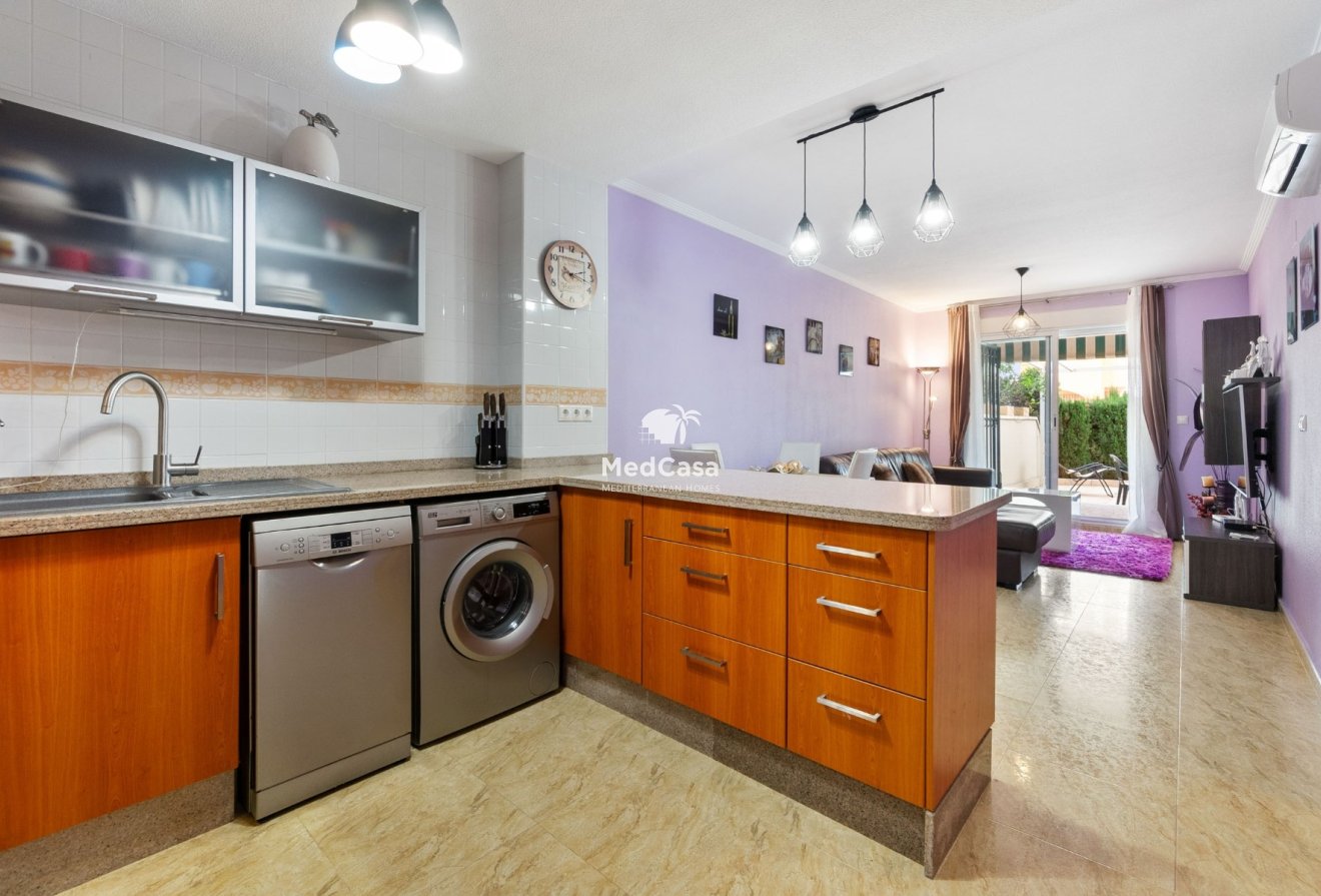 Resale - Ground floor apartment -
Orihuela Costa - Campoamor