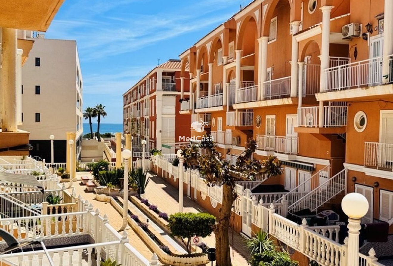 Resale - Townhouse -
Torrevieja - Torrelamata - La Mata