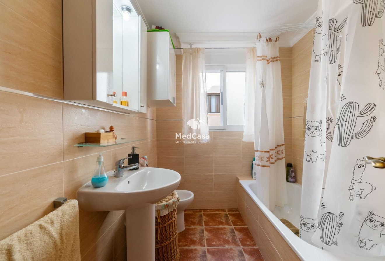 Segunda mano - Apartamento -
Torrevieja - La Mata