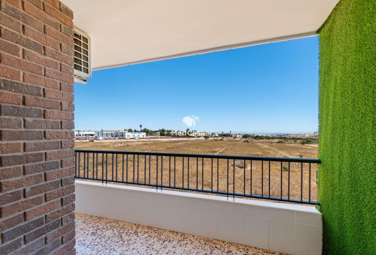 Segunda mano - Apartamento -
Torrevieja - Punta prima
