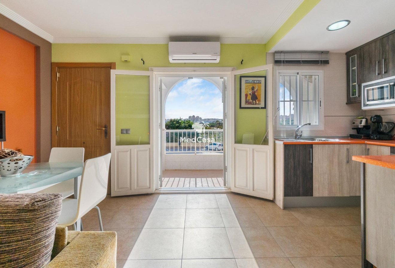 Segunda mano - Apartamento -
Torrevieja - Los Europeos