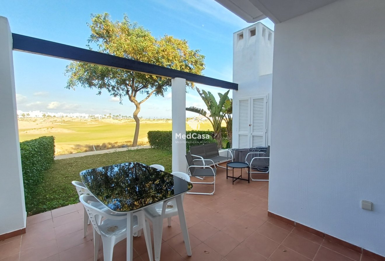 Segunda mano - Apartamento planta baja -
Roldan