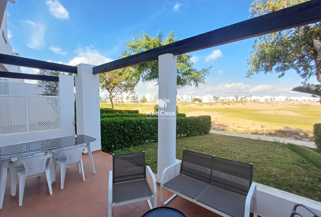 Segunda mano - Apartamento planta baja -
Roldan