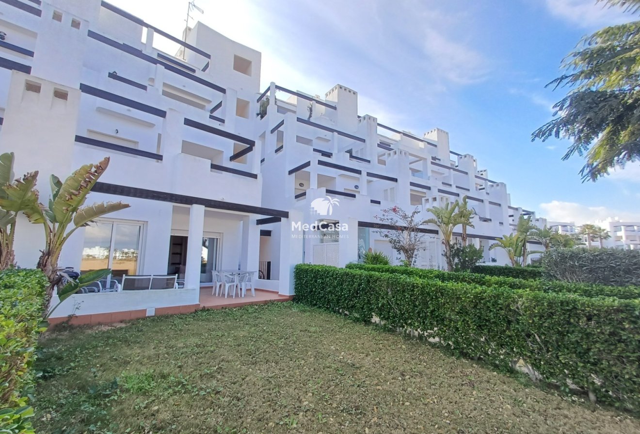 Segunda mano - Apartamento planta baja -
Roldan