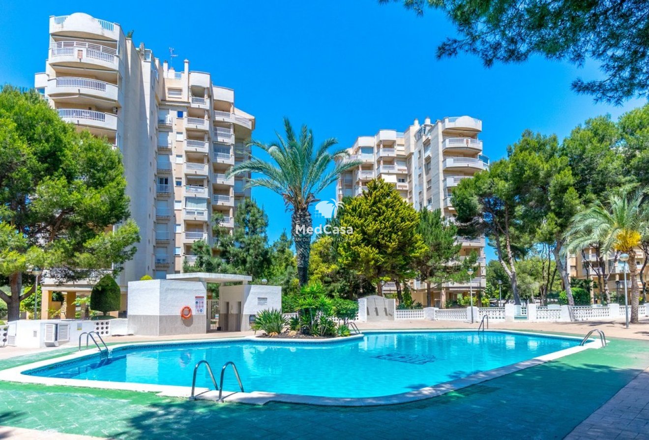 Resale - Apartment -
Orihuela Costa - Campoamor