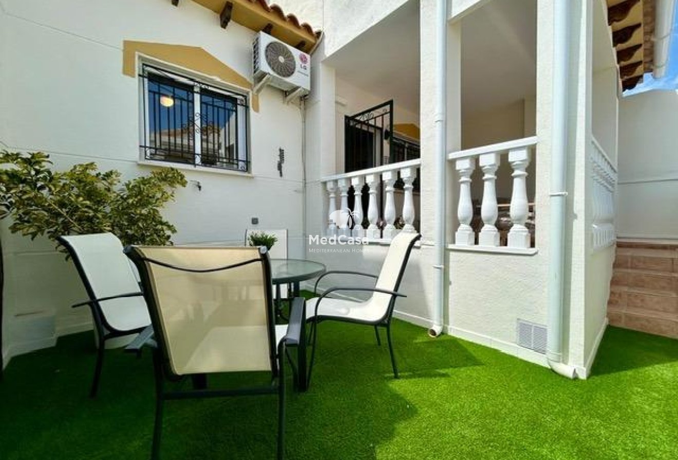 Segunda mano - Adosado -
Orihuela Costa - Urbanización Perla del Mar