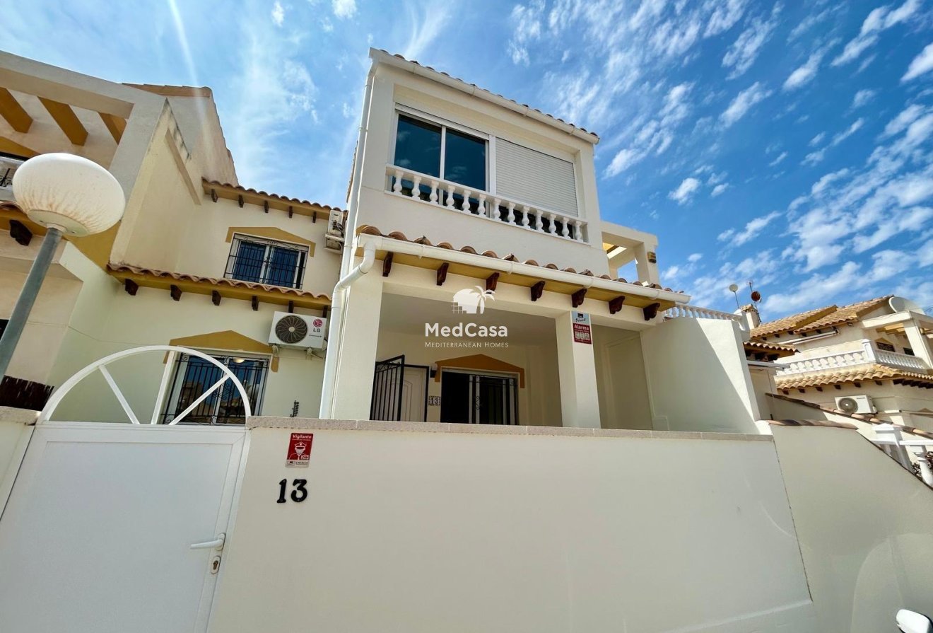 Segunda mano - Adosado -
Orihuela Costa - Urbanización Perla del Mar