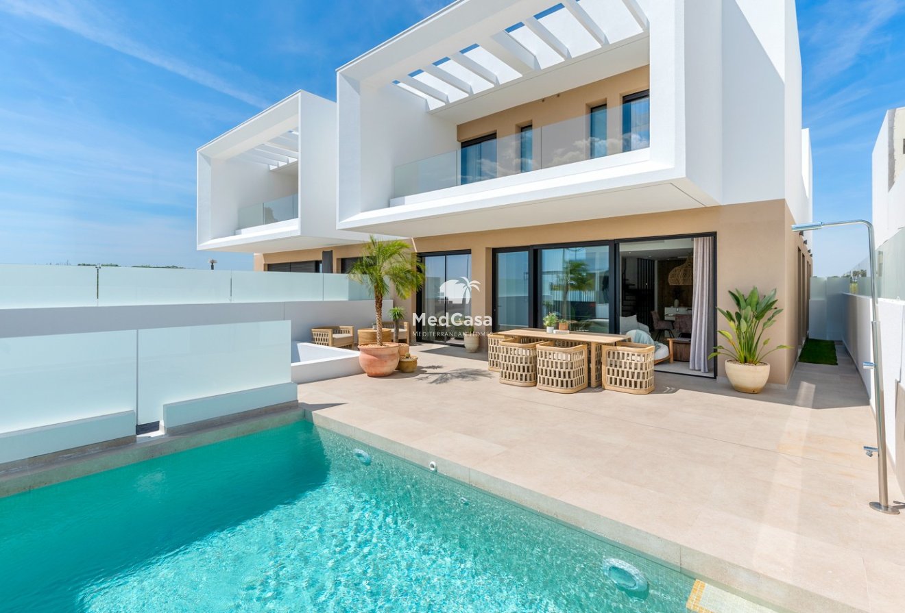 Obra nueva - Semi pareado -
Dolores