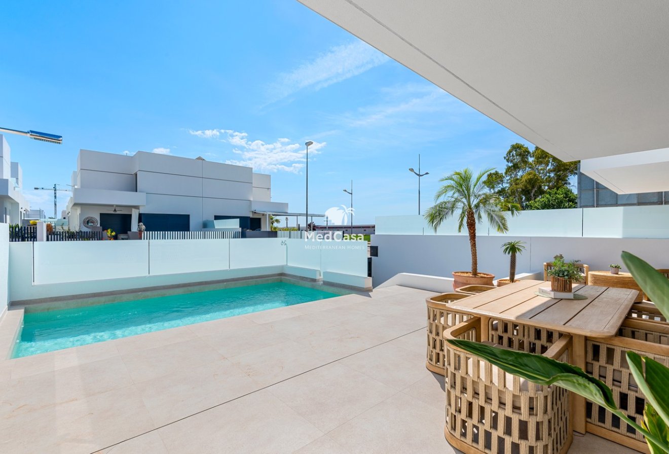 Obra nueva - Semi pareado -
Dolores