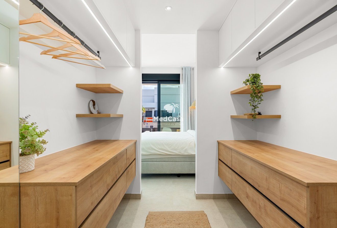 Obra nueva - Semi pareado -
Dolores