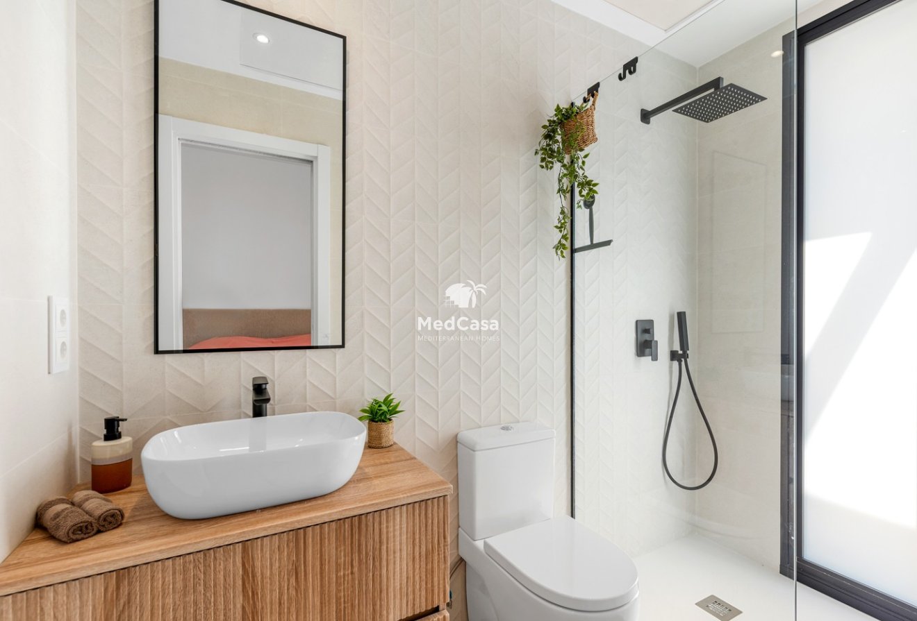 Obra nueva - Semi pareado -
Dolores