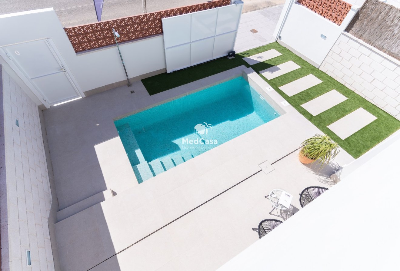 Obra nueva - Villa -
Pilar de la Horadada