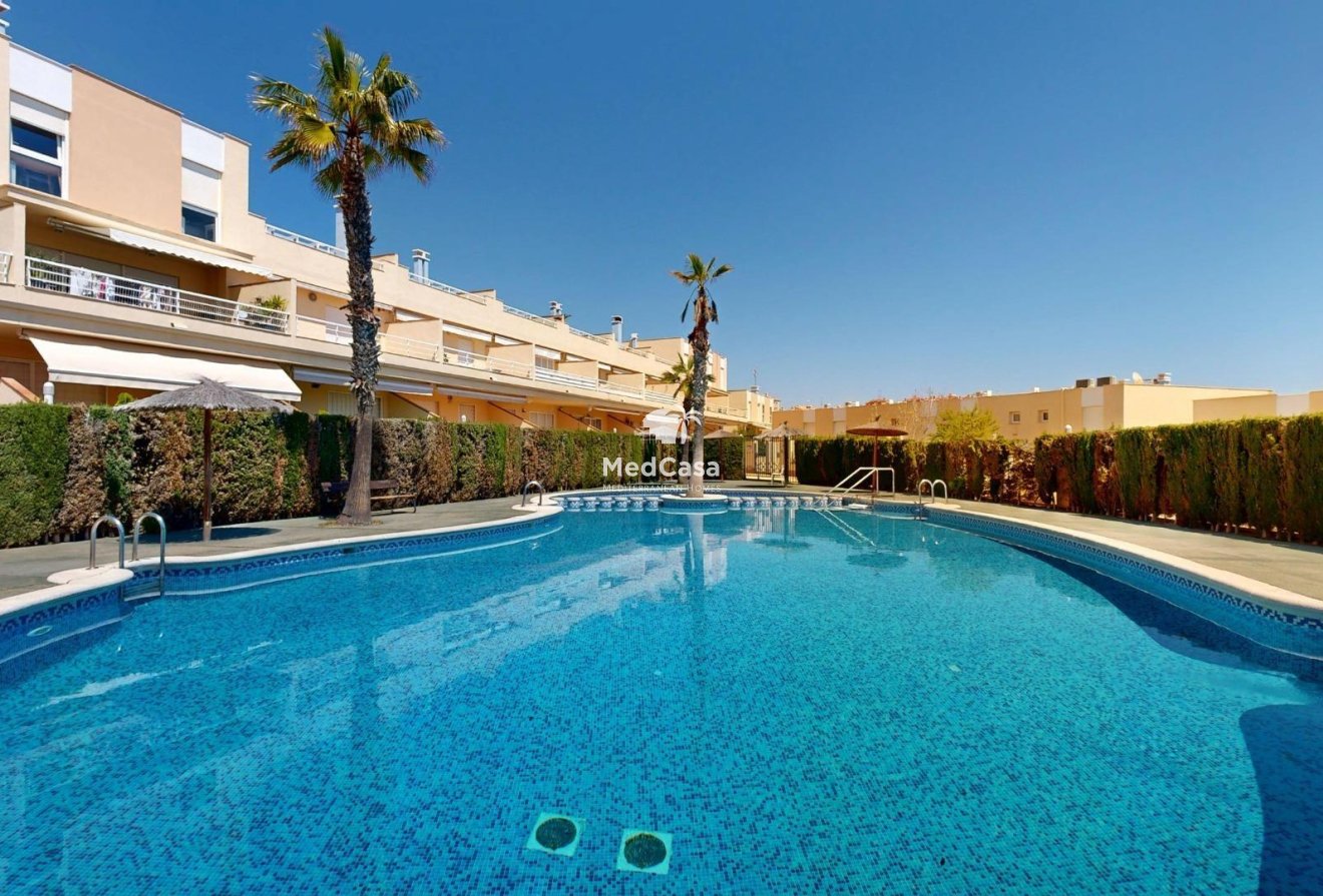 Resale - Apartment -
Orihuela Costa - Campoamor